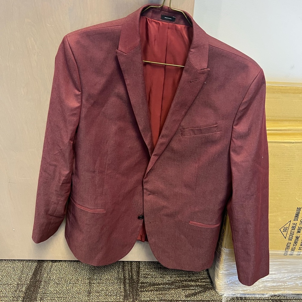 Red Textured Sport Coat with Notched Lapels
